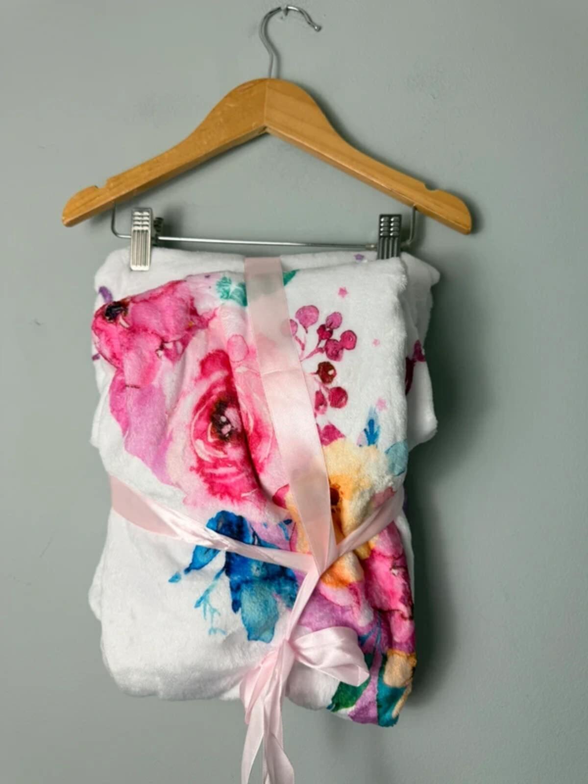 Luka & Lily Floral Baby Milestone Blanket with accessories