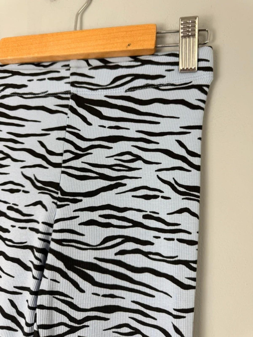 NEW Ex M&S Blue & Black Zebra Striped Ribbed Flared Leggings - Girls 6-7 Years