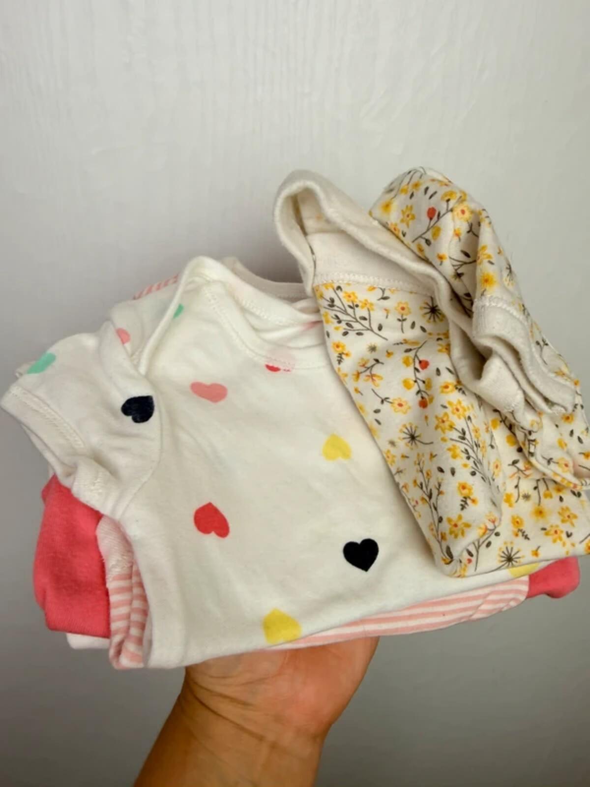 Newborn & 0-3 Months girls bodysuit set