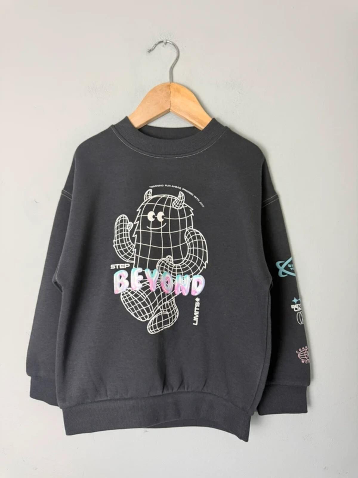 NEW Ex M&S Black Step Beyond Limits Sweater Jumper - Boys 5-6 Years