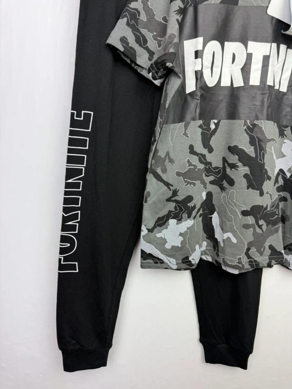 NEW Fortnite 2 Piece Pyjama Set - Boys 8-9 Years