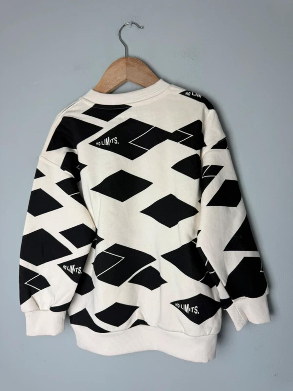 NEW Ex M&S Black & Cream No Limits Sweater Jumper - Unisex 6-7 Years