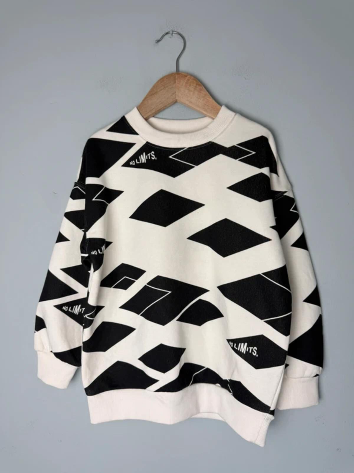 NEW Ex M&S Black & Cream No Limits Sweater Jumper - Unisex 6-7 Years