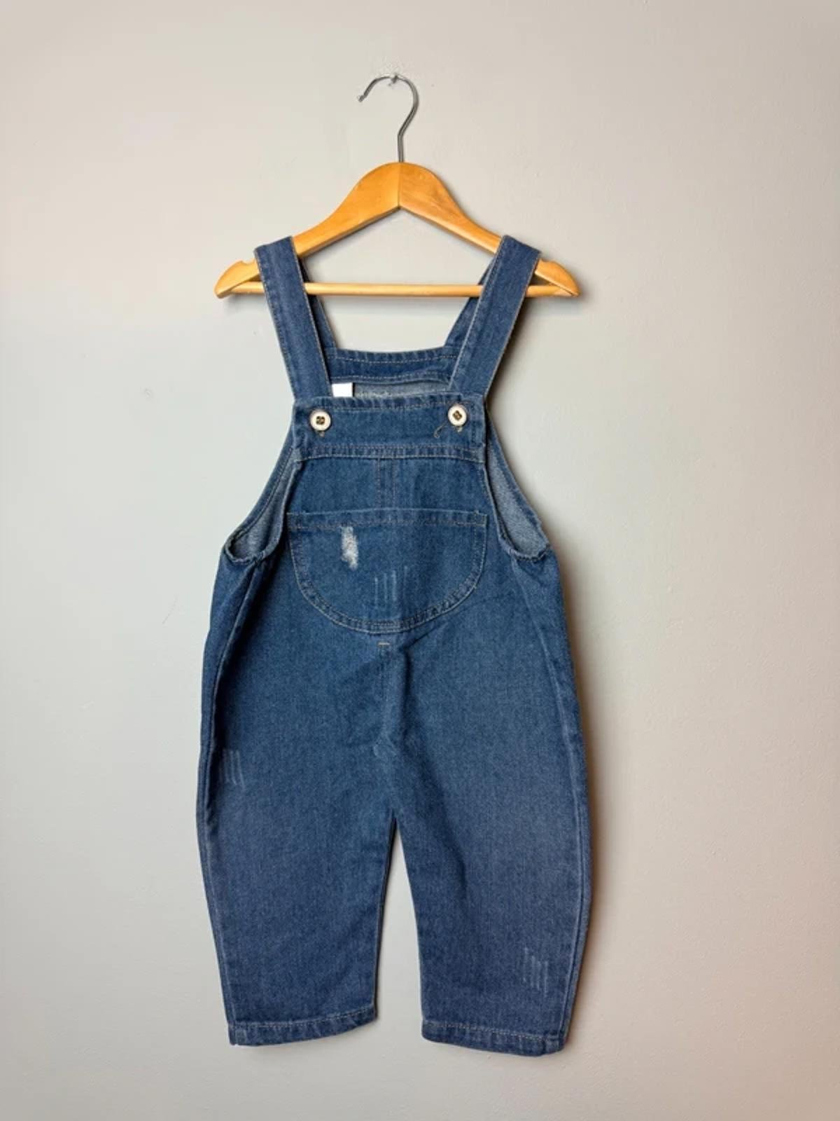 Blue Denim Baggy Dungarees JFDX Boys Girls Size 18 - 24 Months - Discounted high street clothing for children, ladies and men including everyday wear and seasonal styles. UK online