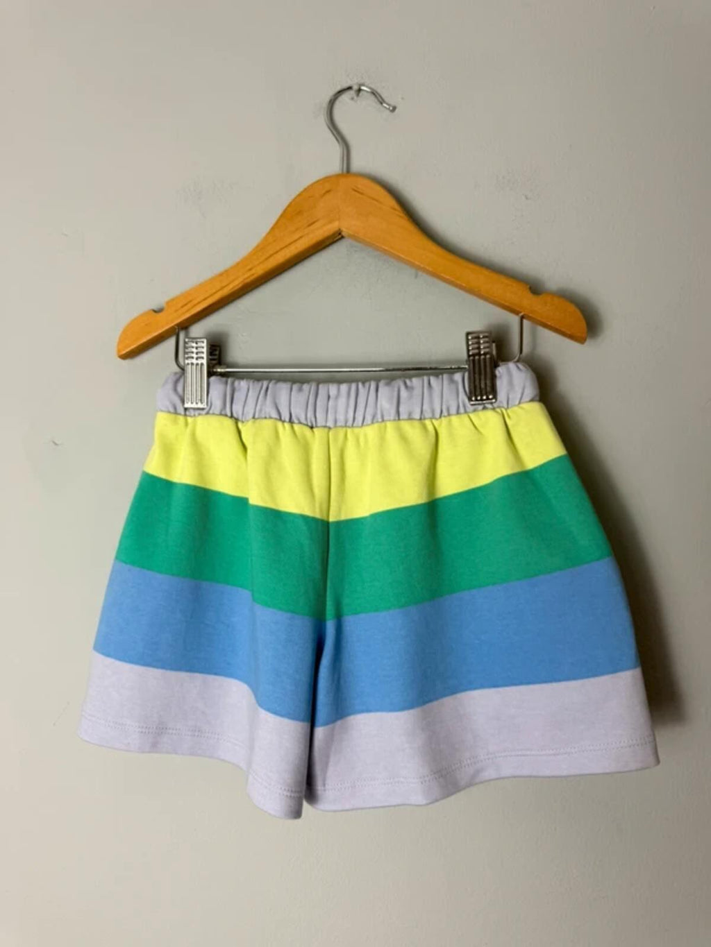 Ex M&S Kids 100% Cotton Multicolour Striped Shorts – Unisex 4–5 Years - Discounted high street clothing for children, ladies and men including everyday wear and seasonal styles. UK online