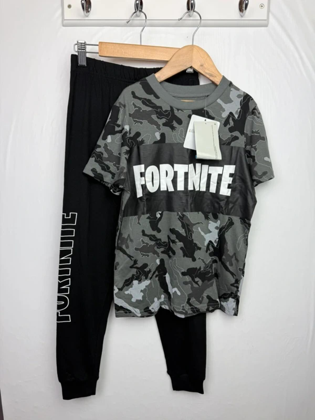 NEW Fortnite 2 Piece Pyjama Set - Boys 8-9 Years