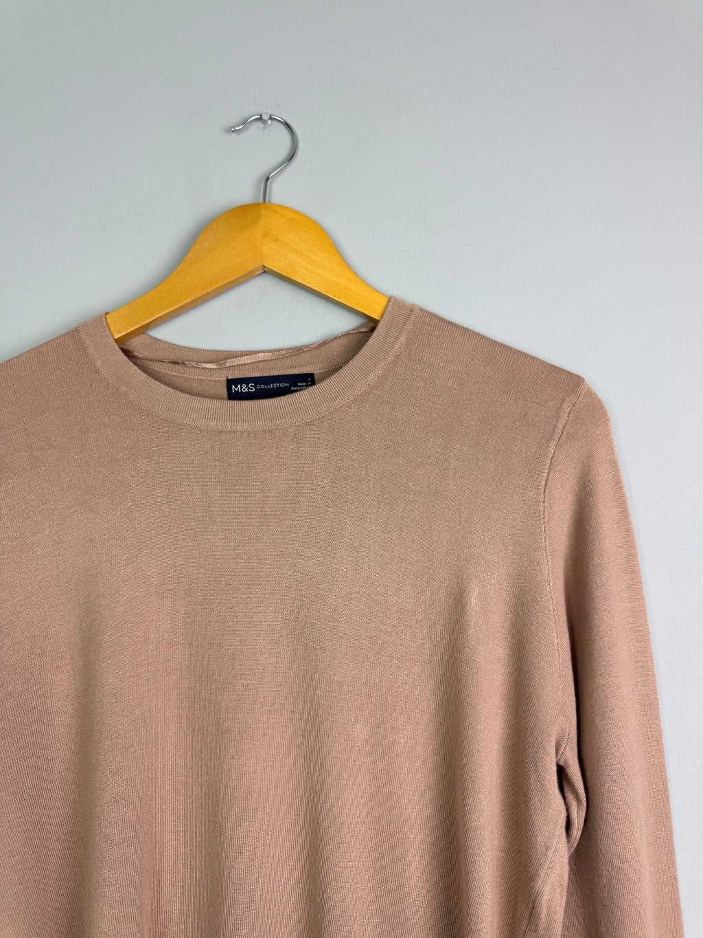 Ladies Ex MS Beige Knit Jumper - Size L - Discounted high street clothing for children, ladies and men including everyday wear and seasonal styles. UK online