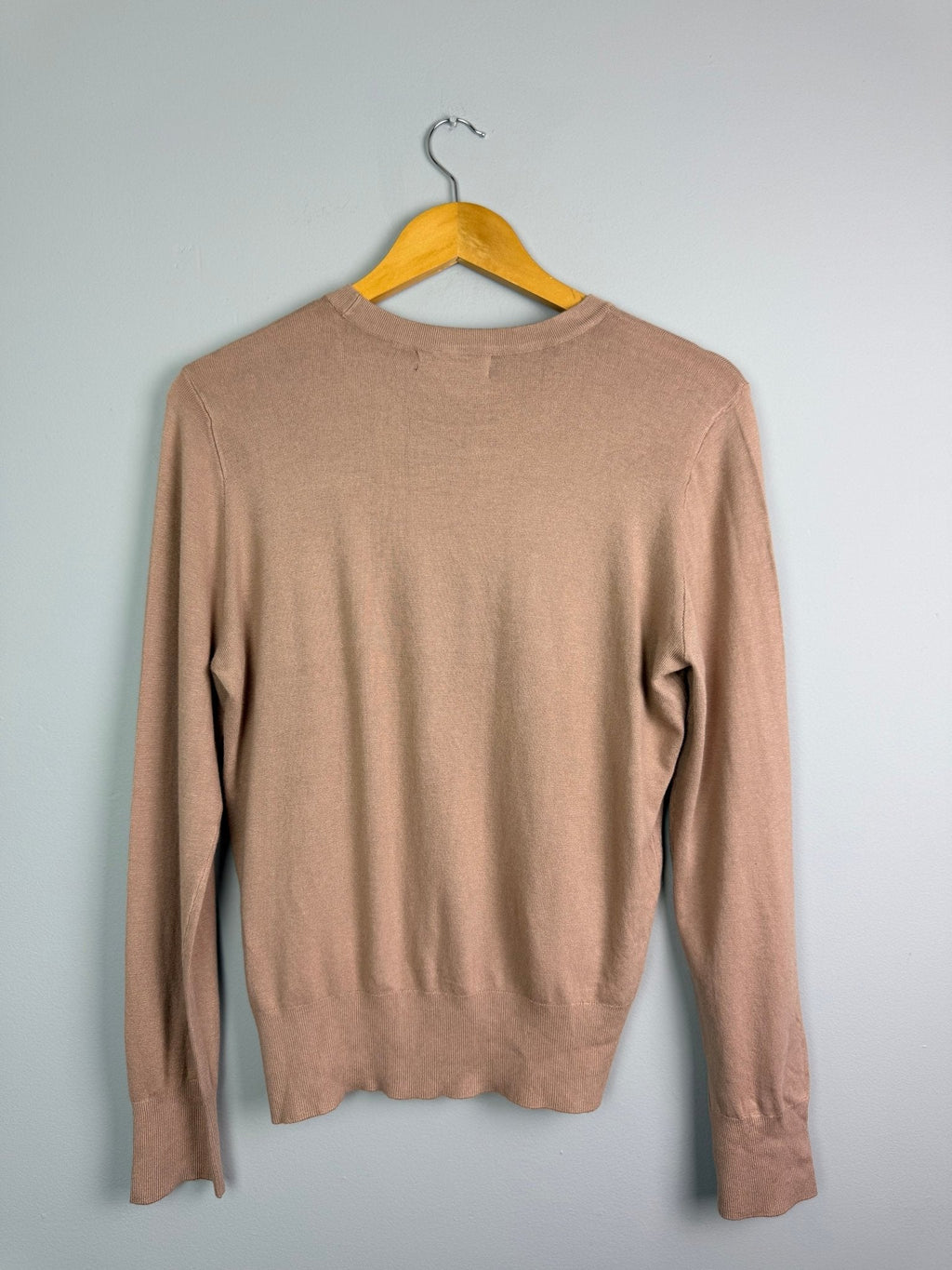 Ladies Ex RI Beige Button Cardigan - Size M - Discounted high street clothing for children, ladies and men including everyday wear and seasonal styles. UK online