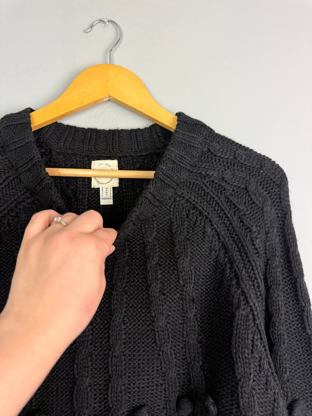 Ladies Ex RI Black Chunky Knit Cropped Jumper - Size S - Discounted high street clothing for children, ladies and men including everyday wear and seasonal styles. UK online