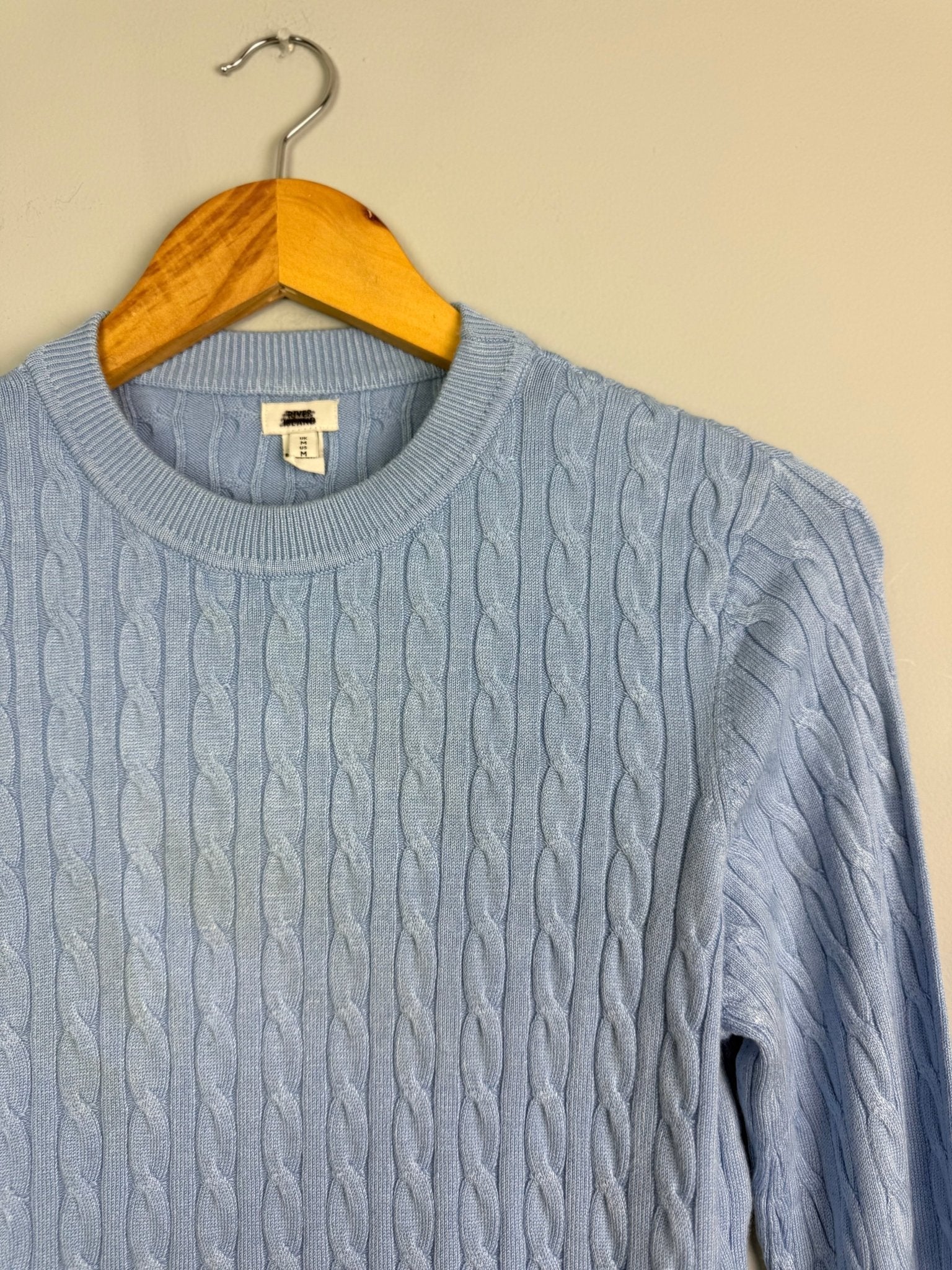 Ladies Ex RI Blue Cable Knit Jumper - Size M - Discounted high street clothing for children, ladies and men including everyday wear and seasonal styles. UK online