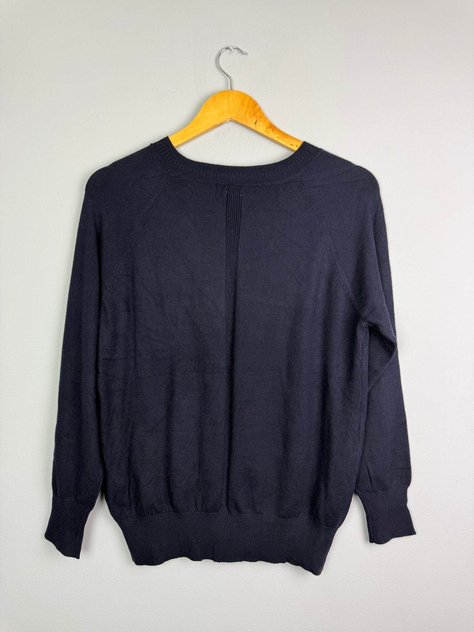 Ladies Ex RI Navy V Neck Jumper - Size M - Discounted high street clothing for children, ladies and men including everyday wear and seasonal styles. UK online