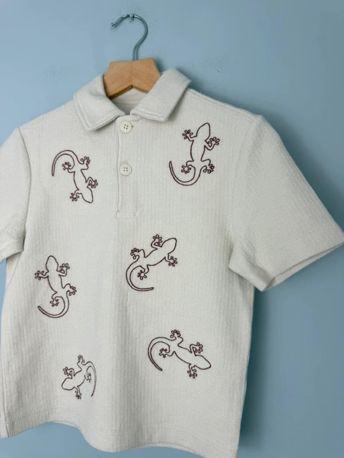 NEW Ex M&S Beige Lizard Short Sleeve Top - Boys 4 - 5 Years - Discounted high street clothing for children, ladies and men including everyday wear and seasonal styles. UK online