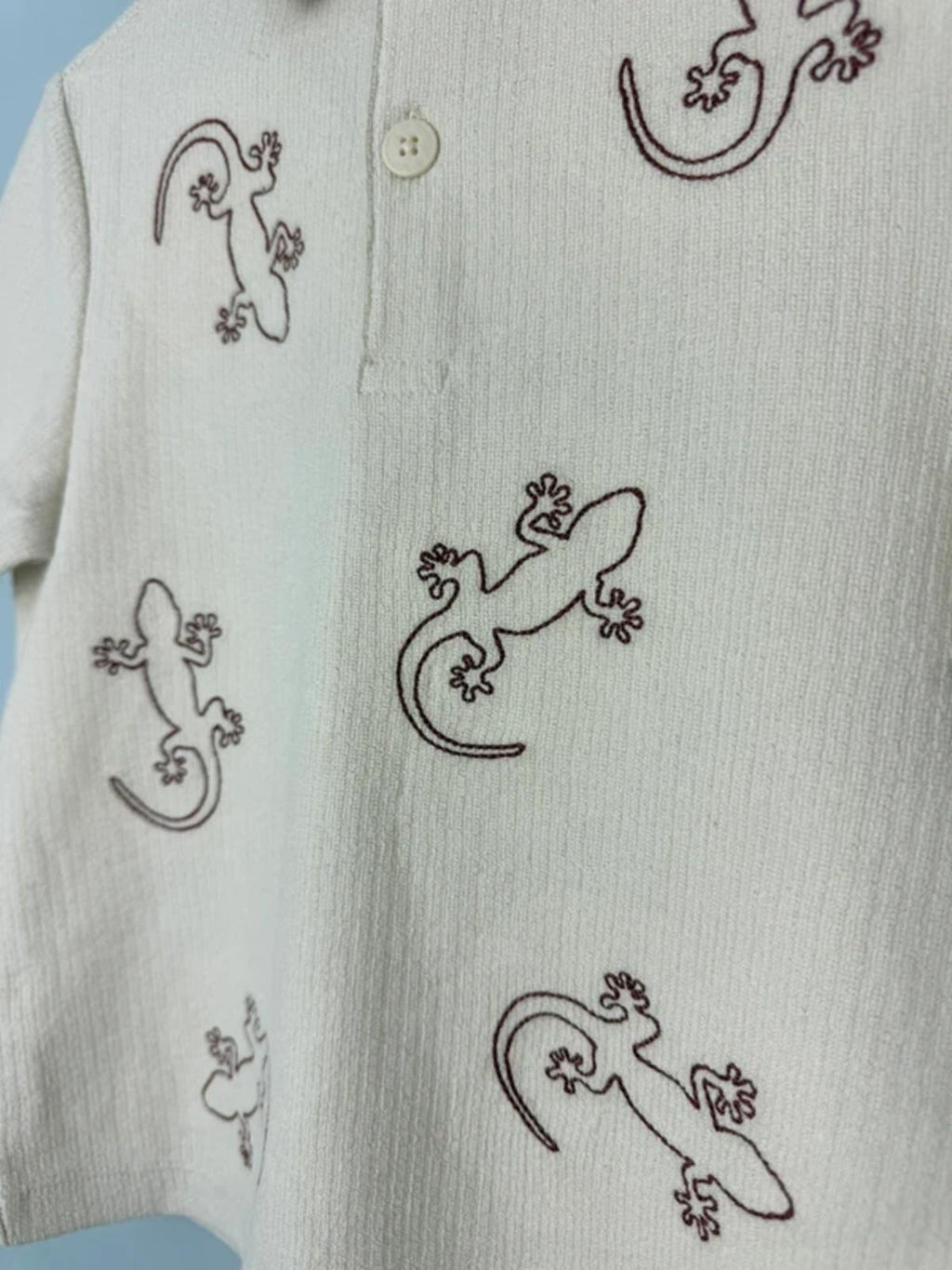 NEW Ex M&S Beige Lizard Short Sleeve Top - Boys 4 - 5 Years - Discounted high street clothing for children, ladies and men including everyday wear and seasonal styles. UK online