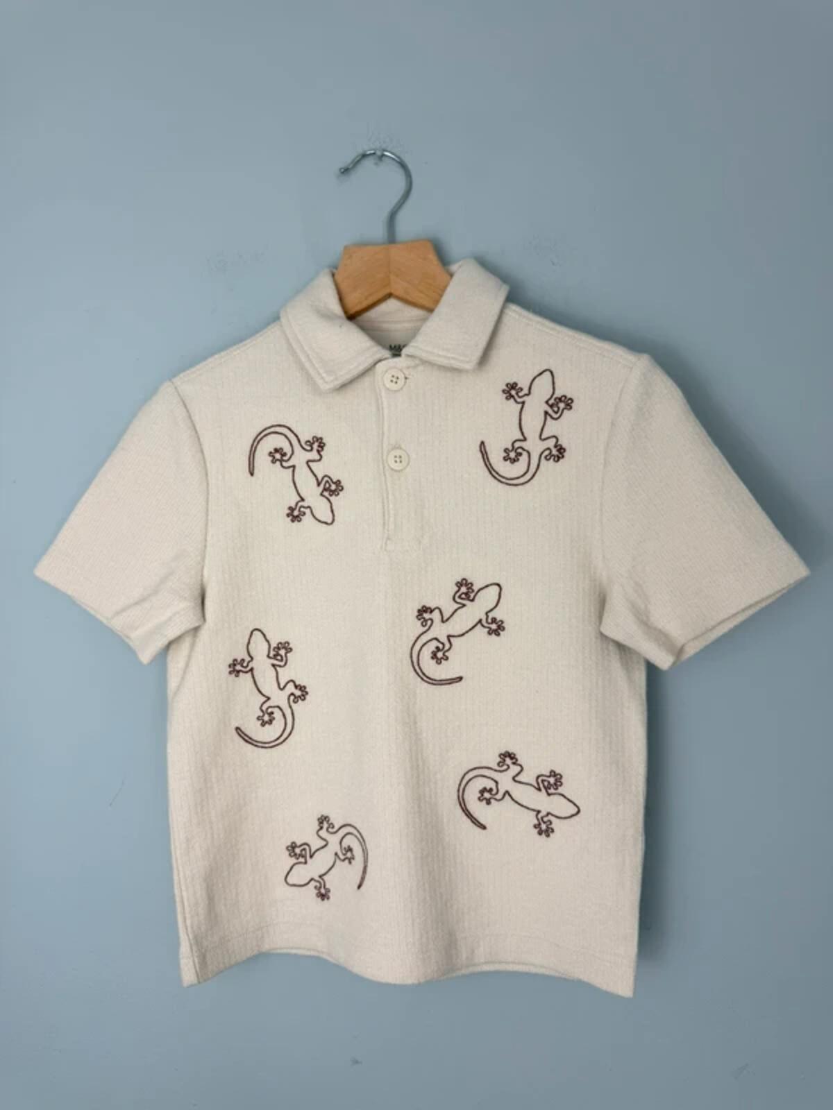 NEW Ex M&S Beige Lizard Short Sleeve Top - Boys 4 - 5 Years - Discounted high street clothing for children, ladies and men including everyday wear and seasonal styles. UK online