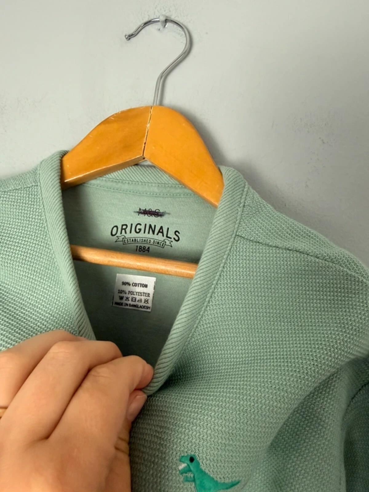 NEW Ex M&S Dinosaur Green Waffle Print Jumper - Boys 4 - 5 Years - Discounted high street clothing for children, ladies and men including everyday wear and seasonal styles. UK online