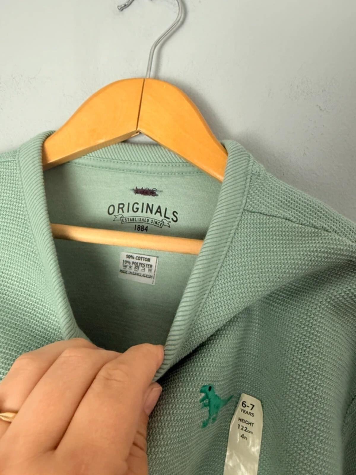 NEW Ex M&S Green Dinosaur Waffle Knit Jumper - Boys 6 - 7 Years - Discounted high street clothing for children, ladies and men including everyday wear and seasonal styles. UK online
