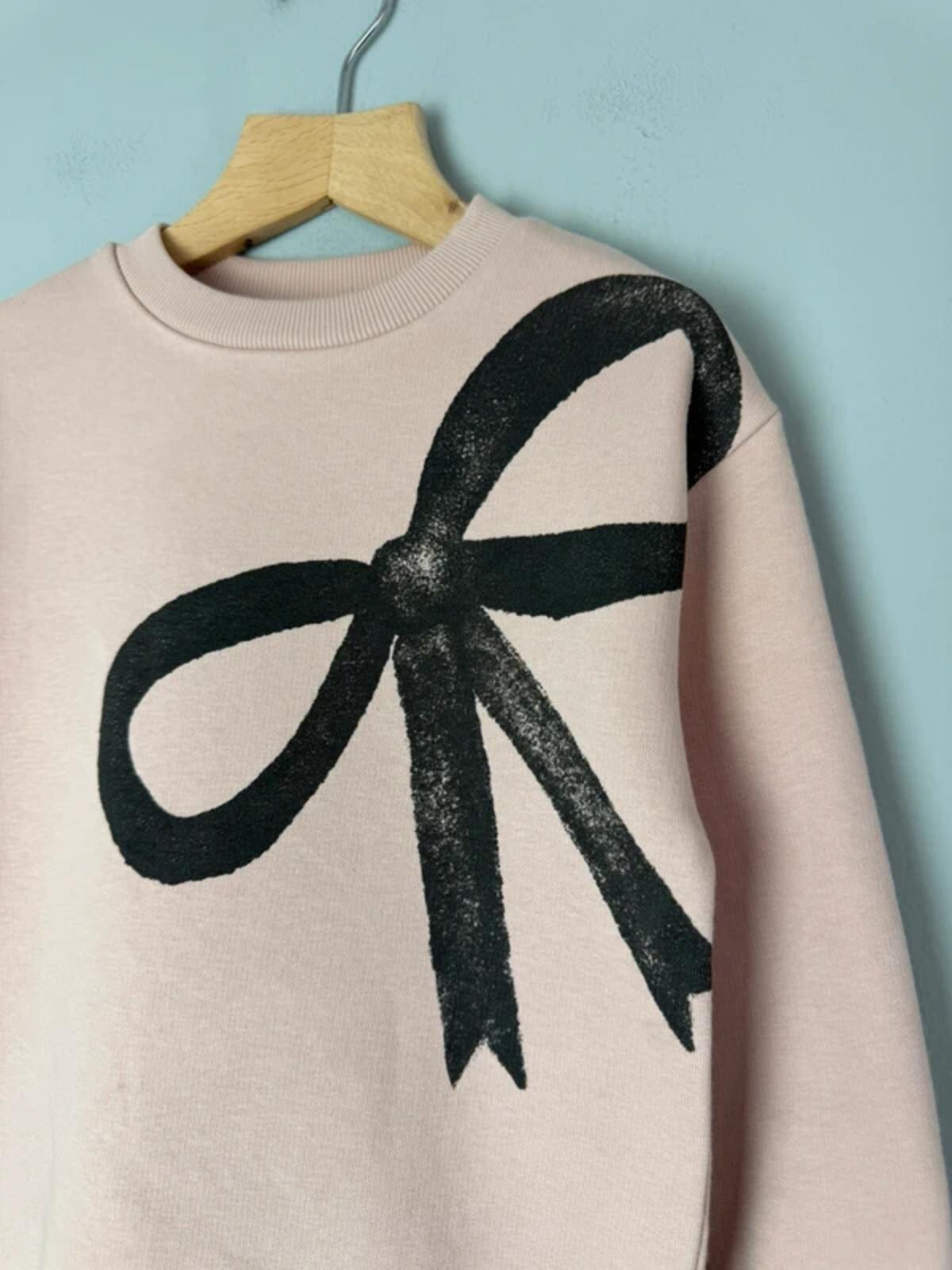 NEW Ex M&S Light Pink Bow Sweater Jumper - Girls 4 - 5 Years - Discounted high street clothing for children, ladies and men including everyday wear and seasonal styles. UK online