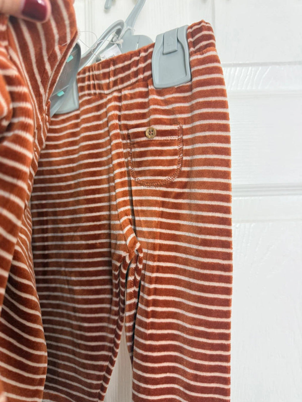 New Ex M&S Velour Crocodile Striped Jumper & Bottoms Outfit Christmas Gift 9 - 12 Months - Discounted high street clothing for children, ladies and men including everyday wear and seasonal styles. UK online