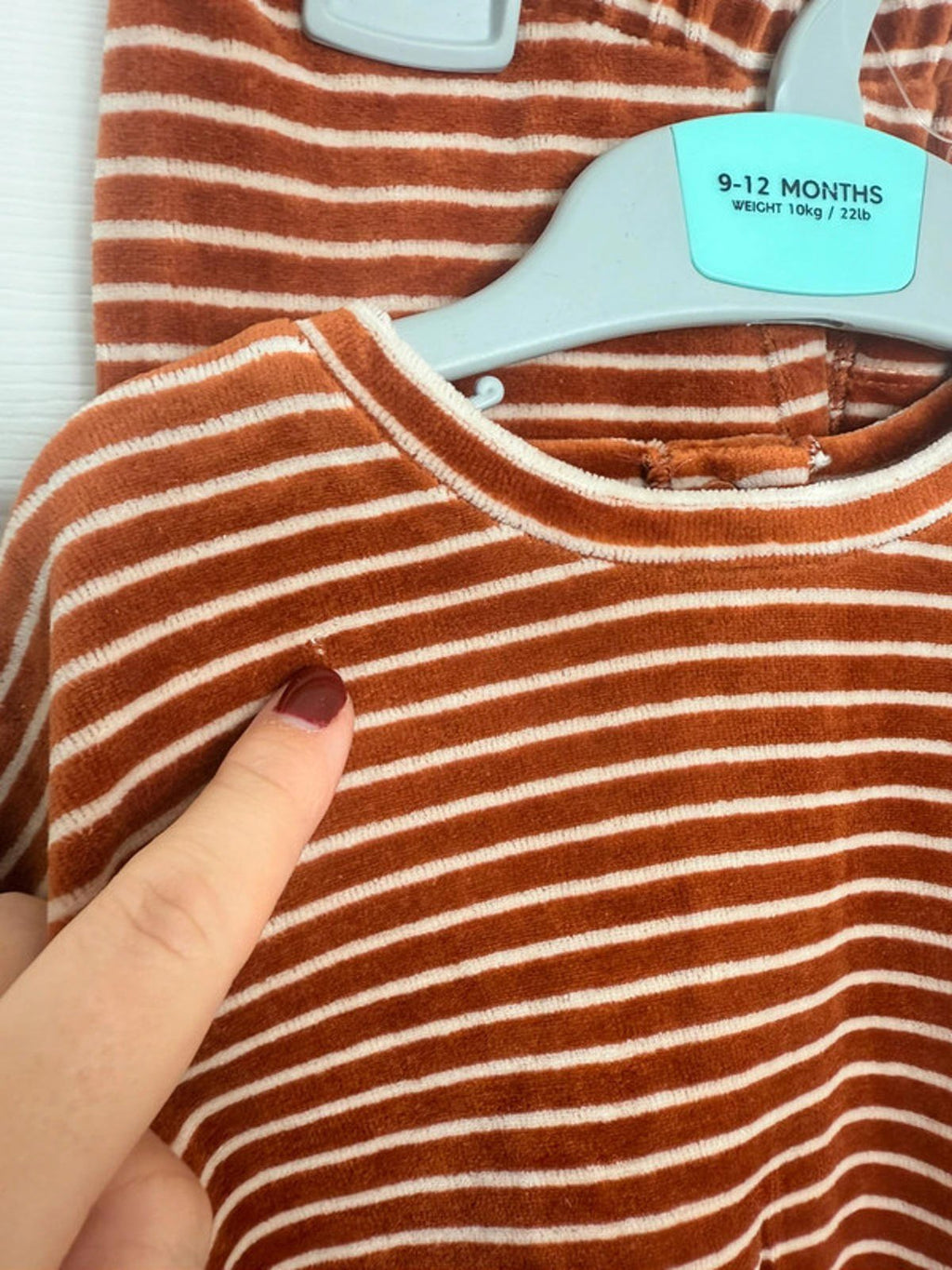 New Ex M&S Velour Crocodile Striped Jumper & Bottoms Outfit Christmas Gift 9 - 12 Months - Discounted high street clothing for children, ladies and men including everyday wear and seasonal styles. UK online