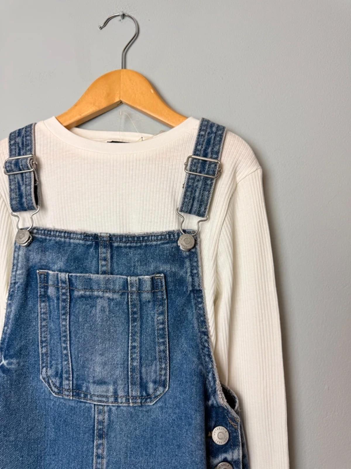 NEW George 2 Part Denim Dungaree Dress & White Ribbed Long Sleeve Top Outfit Size 8 - 9 Years Girls - Discounted high street clothing for children, ladies and men including everyday wear and seasonal styles. UK online