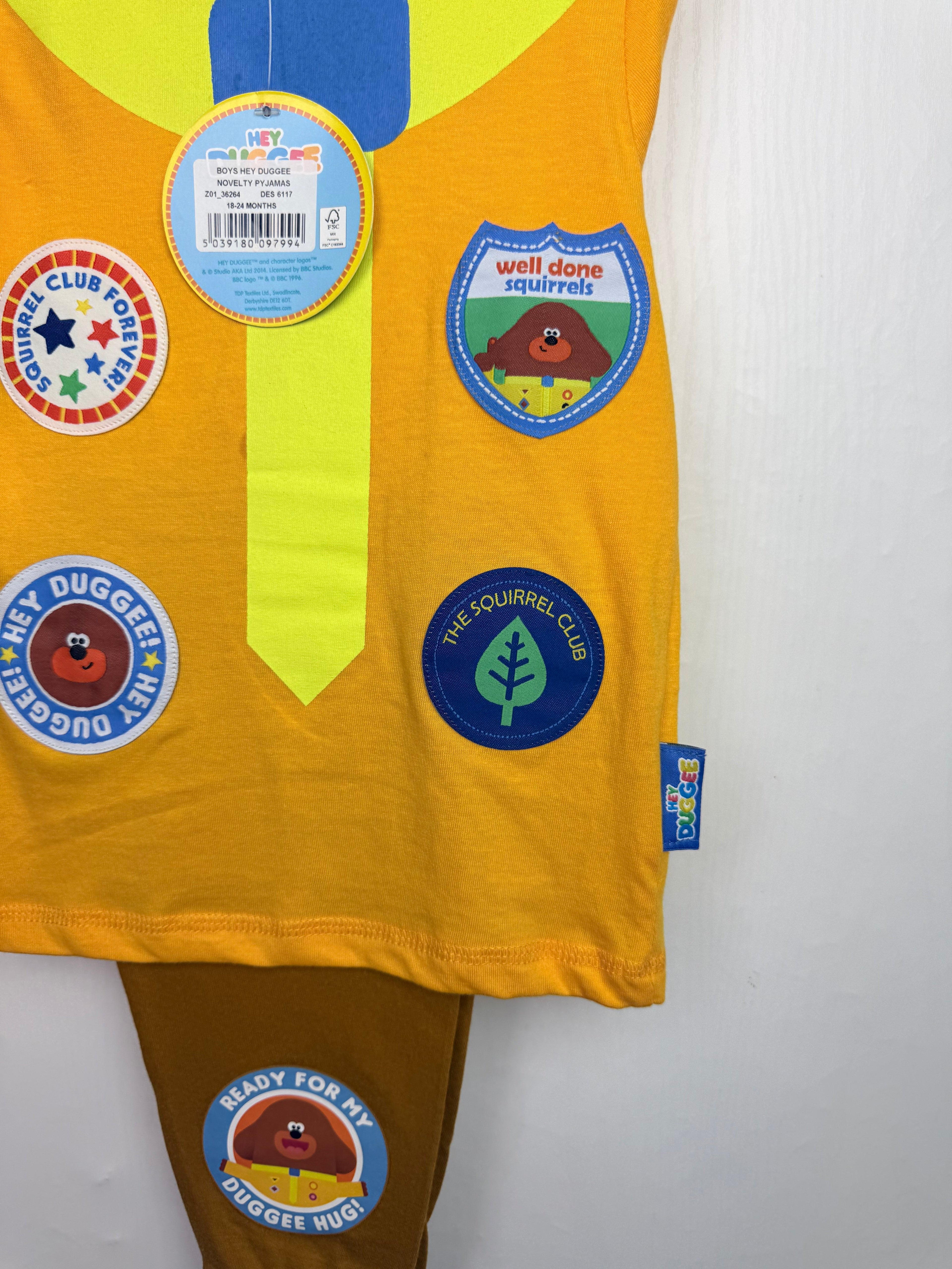 NEW Hey Duggee Long Sleeve 2 Piece Pyjama Set - Unisex 5 - 6 Years - Discounted high street clothing for children, ladies and men including everyday wear and seasonal styles. UK online