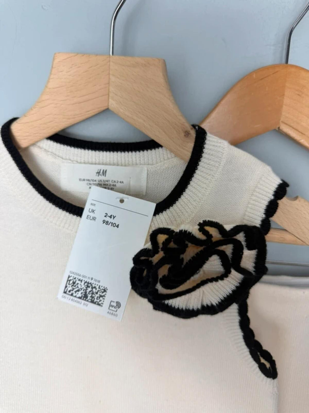 NEW H&M Cream & Black Floral Knit Co - ord Top & Skirt Set - Girls 2 - 3 Years - Discounted high street clothing for children, ladies and men including everyday wear and seasonal styles. UK online