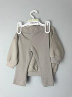 NEW Lefties Peanuts Snoopy 2 Piece Co - ord Jumper & Leggings - Unisex 6 - 9 Months - Discounted high street clothing for children, ladies and men including everyday wear and seasonal styles. UK online