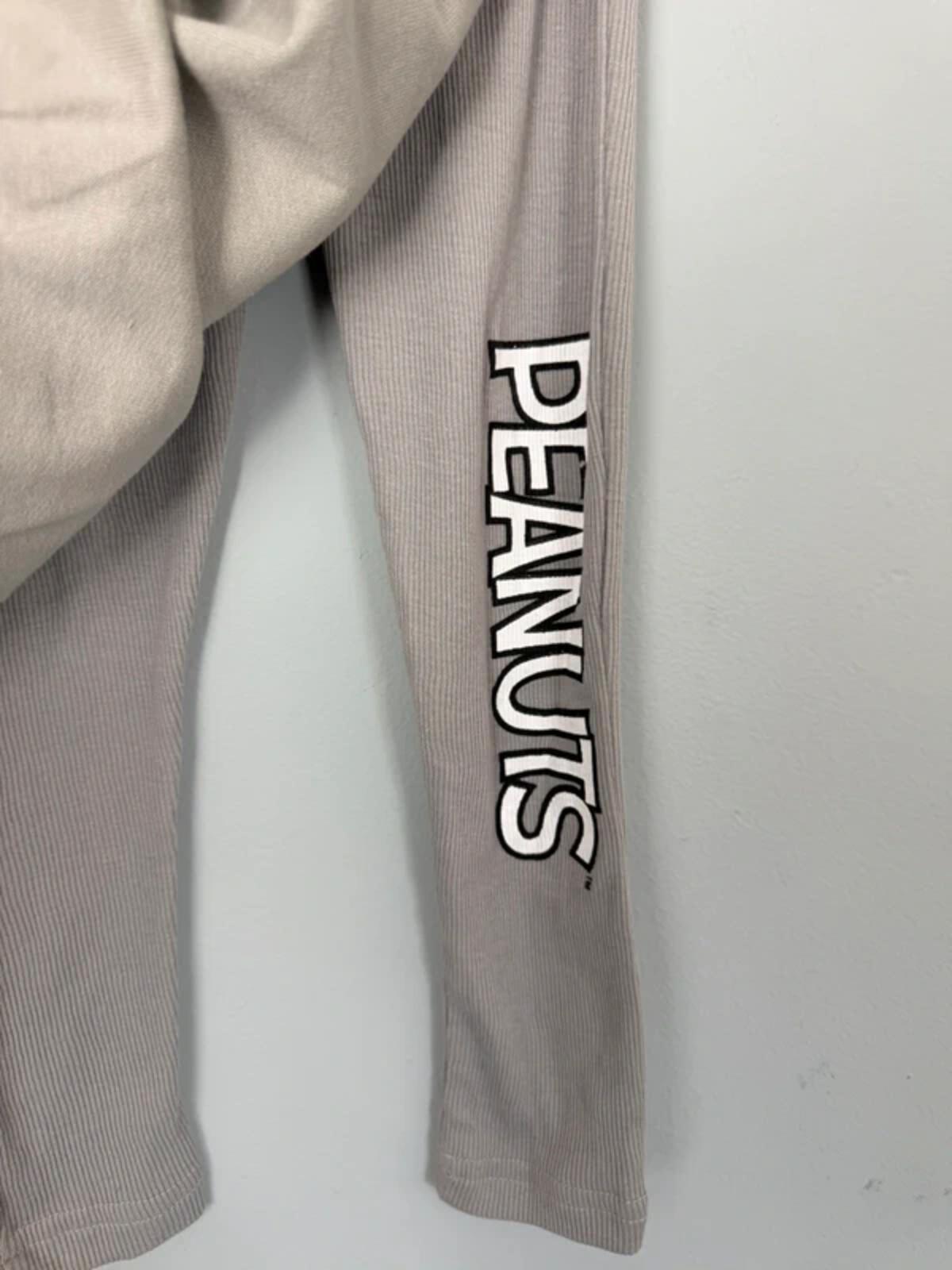 NEW Lefties Peanuts Snoopy 2 Piece Co - ord Set Jumper Leggings - Girls Boys 3 - 4 Years - Discounted high street clothing for children, ladies and men including everyday wear and seasonal styles. UK online
