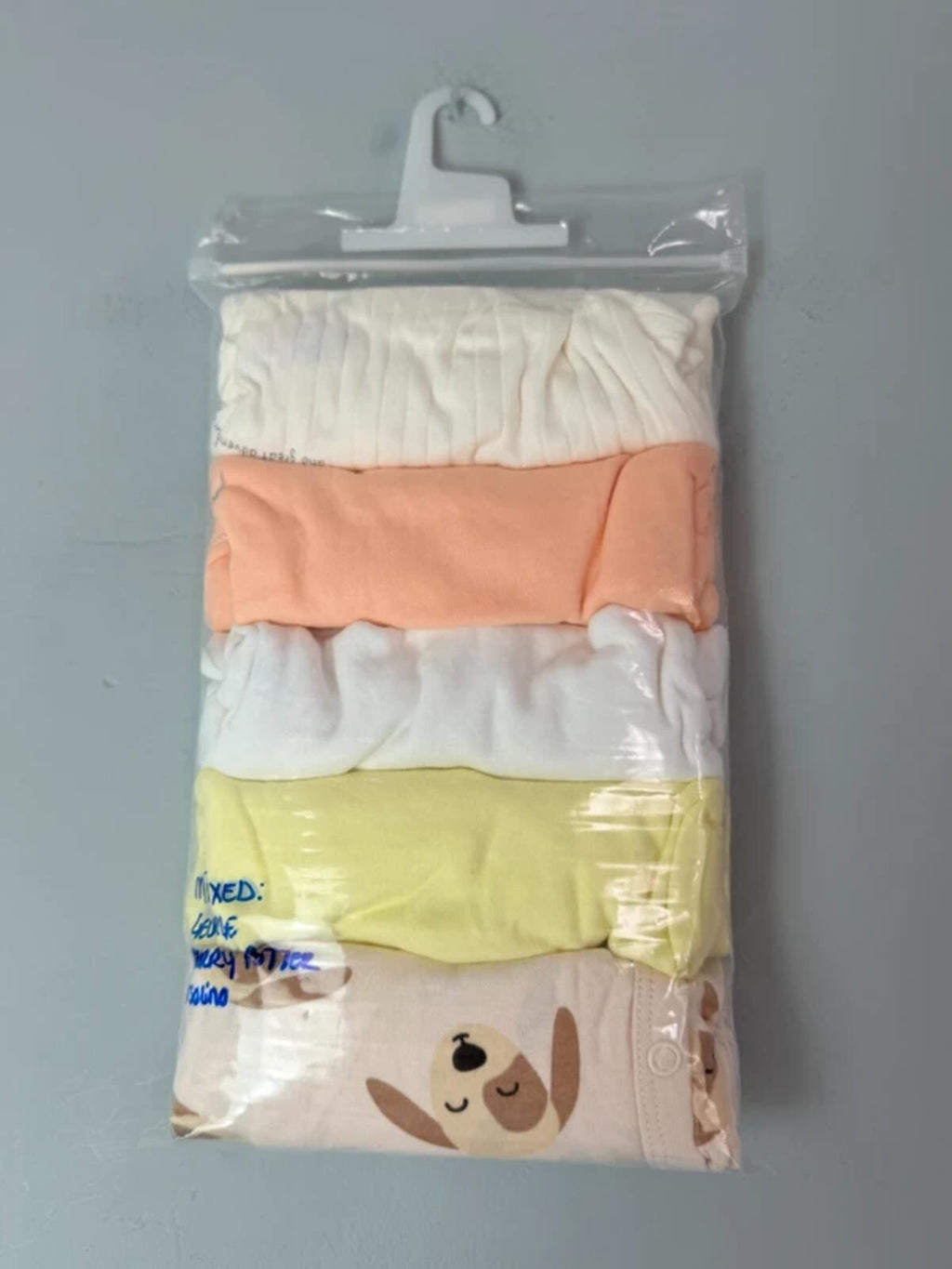 NEW Long Sleeve Baby Bodysuit 5 Pack - Mixed Brands - Unisex Baby 0 - 3 Months - Discounted high street clothing for children, ladies and men including everyday wear and seasonal styles. UK online