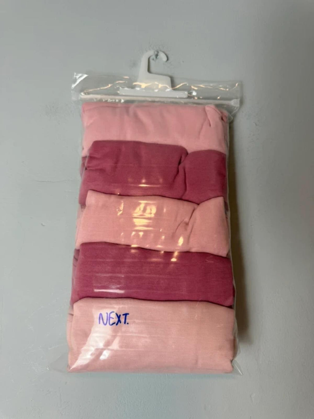 NEW Next Long Sleeve Pink Bodysuit Set - Girls 9 - 12 Months - Discounted high street clothing for children, ladies and men including everyday wear and seasonal styles. UK online