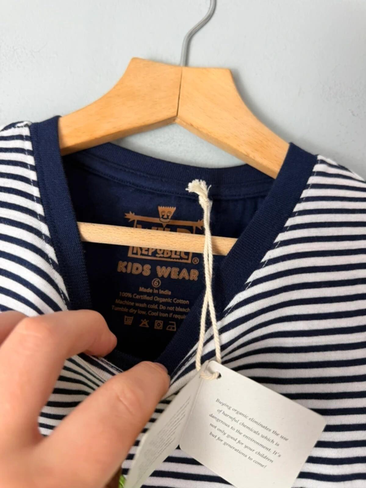 NEW Wild Republic Organic Cotton Crocodile Appliqué Top - Boys 6 Years - Discounted high street clothing for children, ladies and men including everyday wear and seasonal styles. UK online