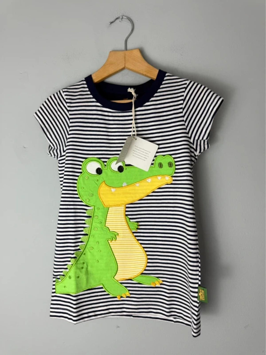 NEW Wild Republic Organic Cotton Crocodile Appliqué Top - Boys 6 Years - Discounted high street clothing for children, ladies and men including everyday wear and seasonal styles. UK online
