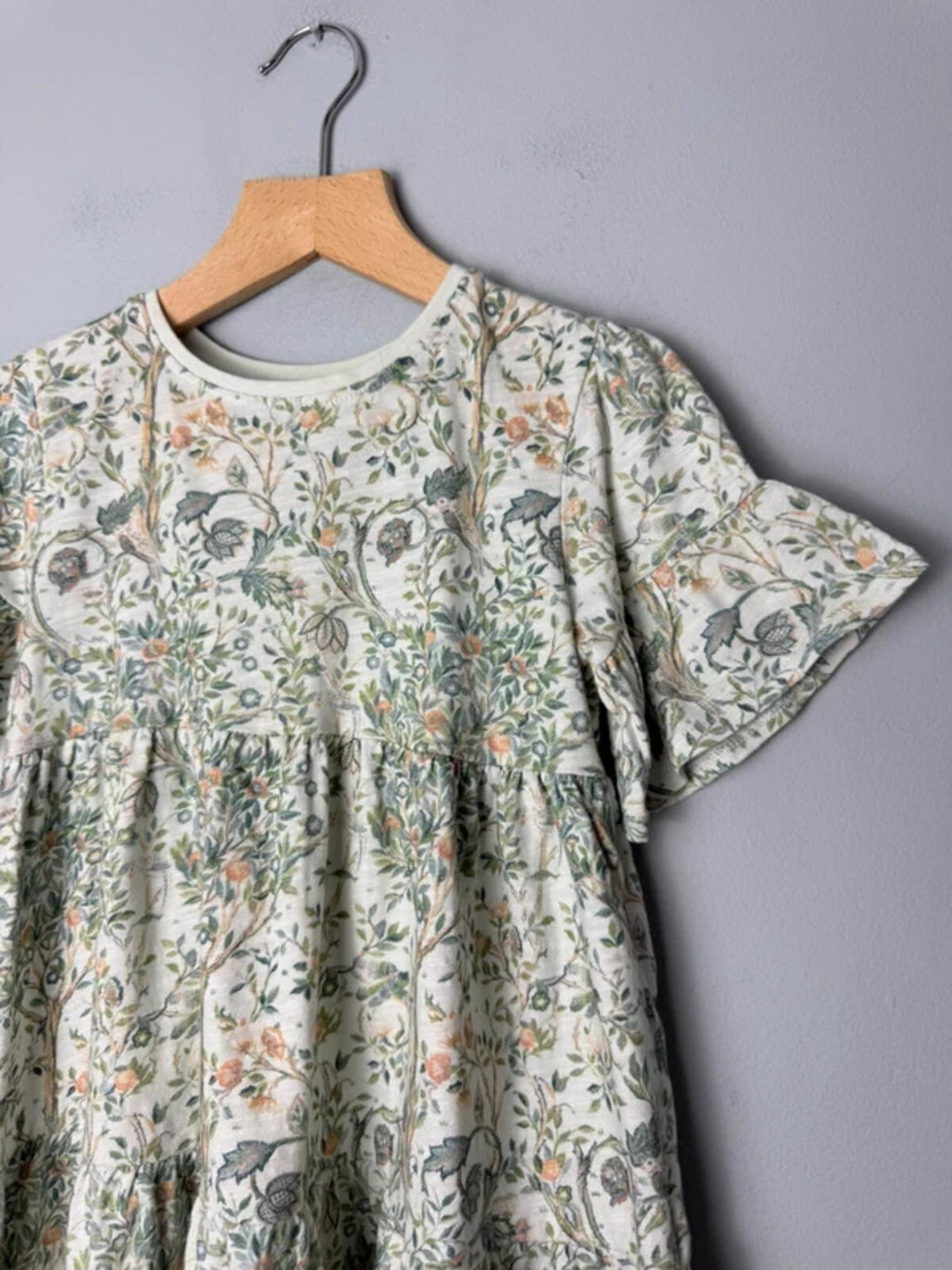Next Morris & Co Green Floral Tiered Dress - Girls 4 - 5 Years - Discounted high street clothing for children, ladies and men including everyday wear and seasonal styles. UK online