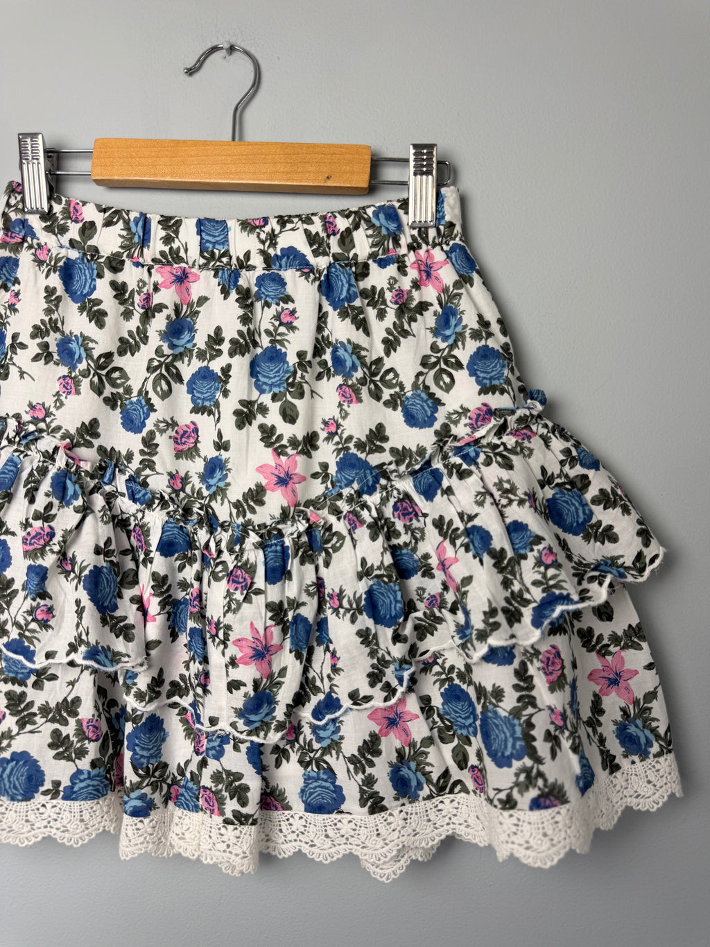 NWOT's River Island Floral Skirt - Girls 9 - 10 Years - Discounted high street clothing for children, ladies and men including everyday wear and seasonal styles. UK online