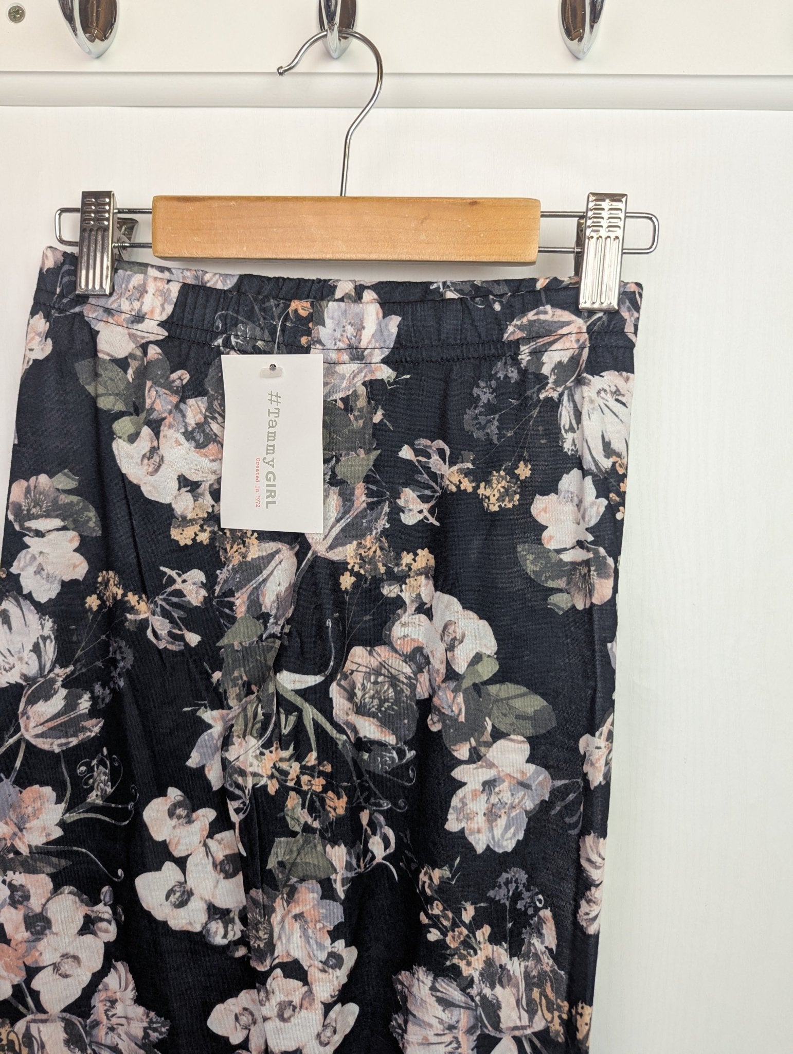 NWT's Tammy Girl Black/Pink Floral Leggings - Girls 11 - 12 Years - Back On The Shelves High Street Discount Outlet Online UK