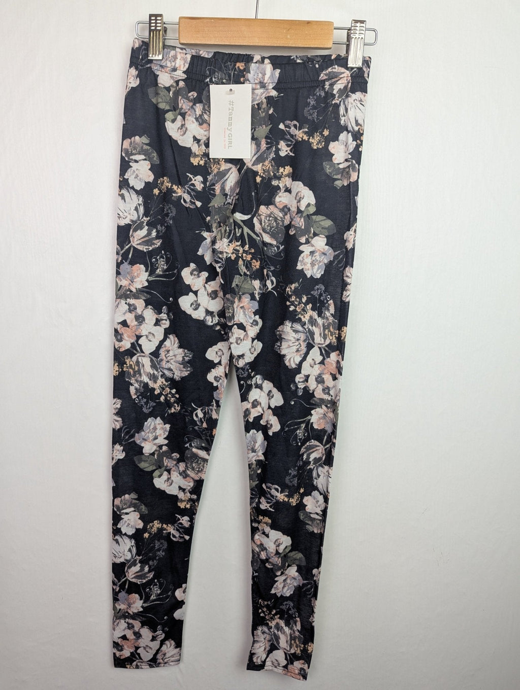 NWT's Tammy Girl Black/Pink Floral Leggings - Girls 11 - 12 Years - Discounted high street clothing for children, ladies and men including everyday wear and seasonal styles. UK online
