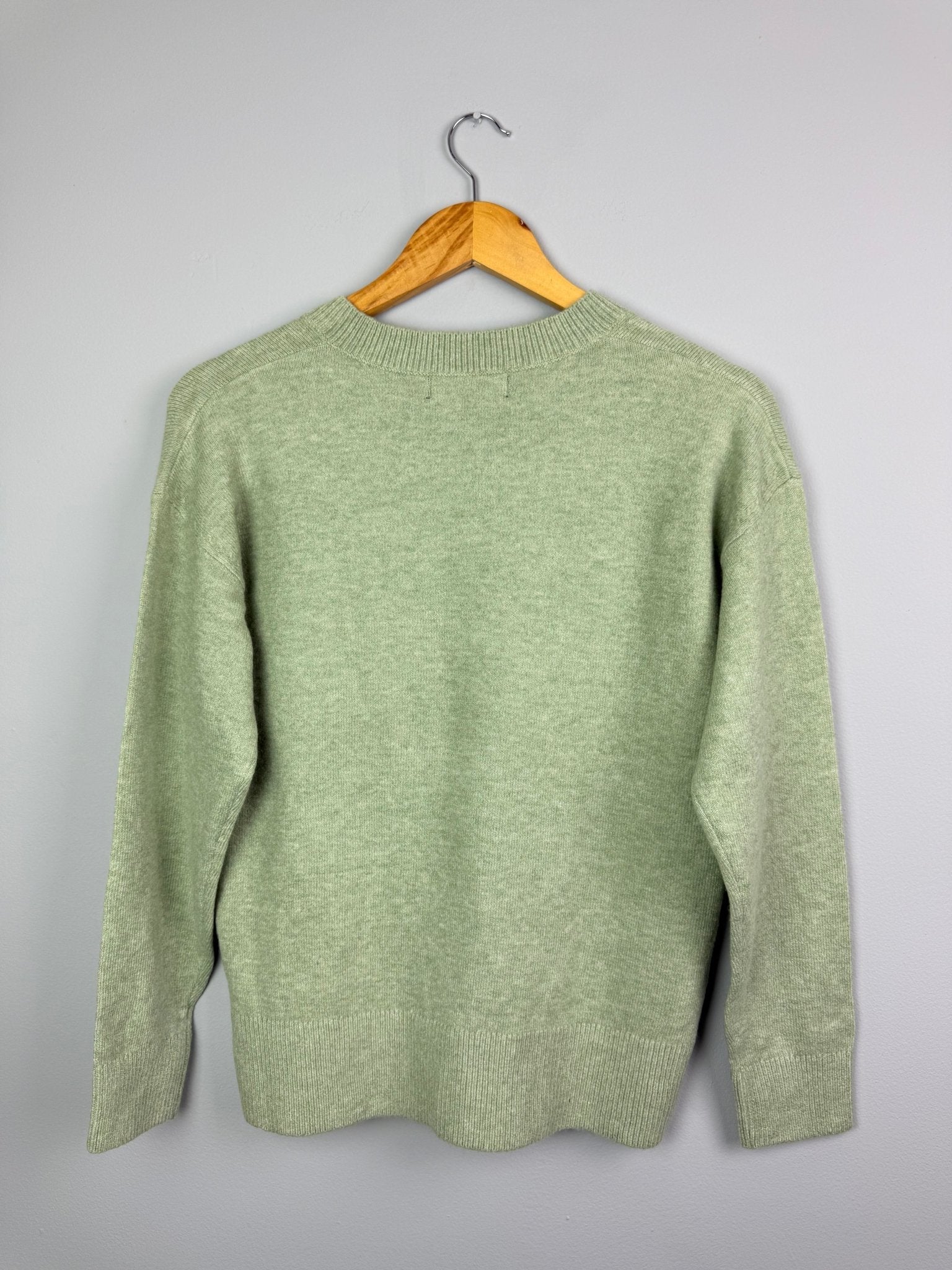Pale Jade Wool Blend V Neck Jumper - Ladies Size S - Discounted high street clothing for children, ladies and men including everyday wear and seasonal styles. UK online