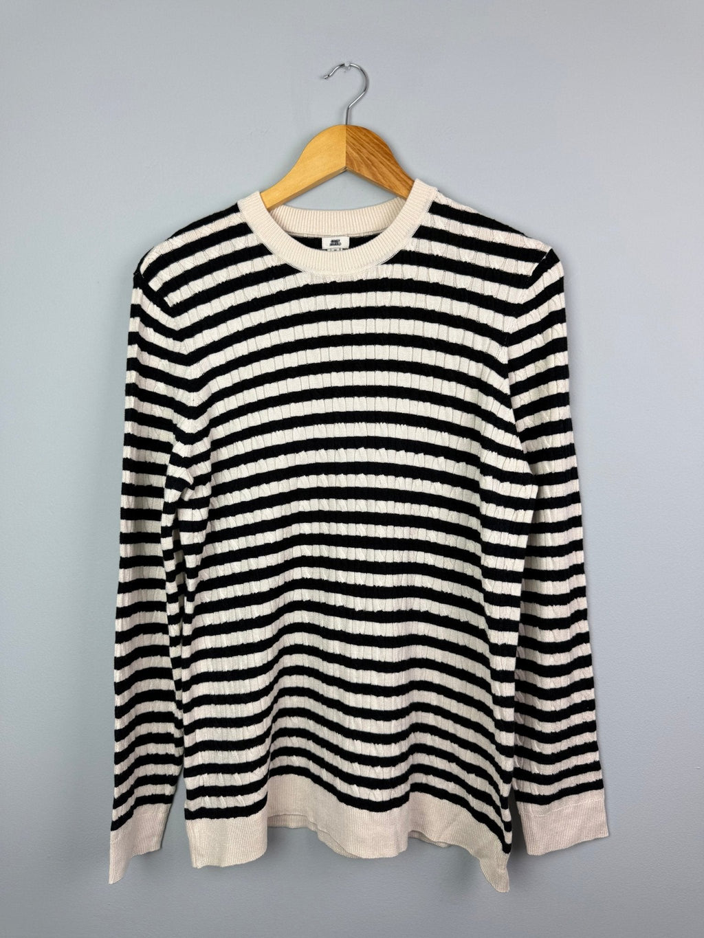 Striped Cable Knit Jumper - Ladies Size Large - Discounted high street clothing for children, ladies and men including everyday wear and seasonal styles. UK online
