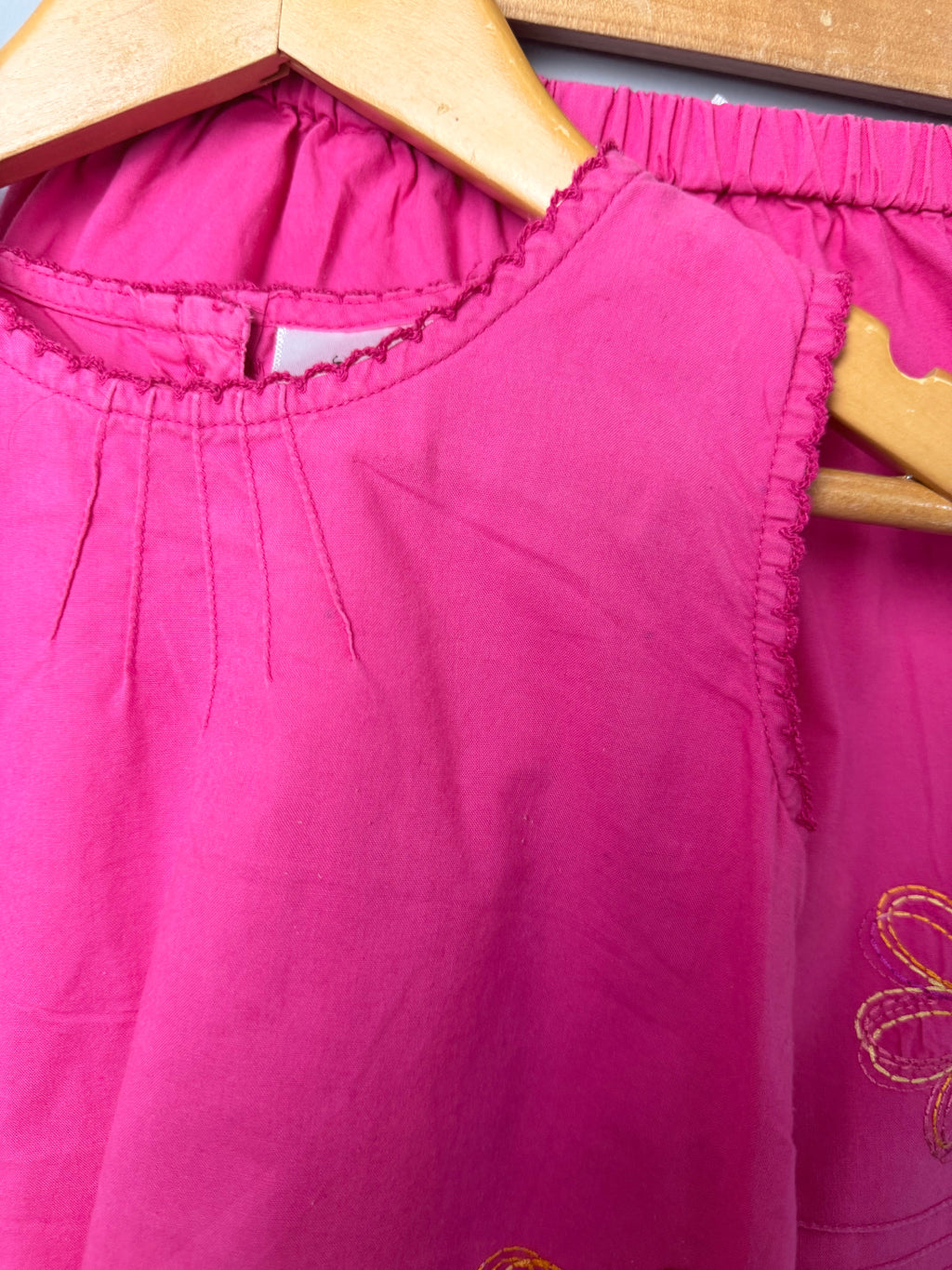 Vintage Ladybird 2 Piece Pink Top & Shorts Outfit - Girls 18 - 24 Months - Discounted high street clothing for children, ladies and men including everyday wear and seasonal styles. UK online