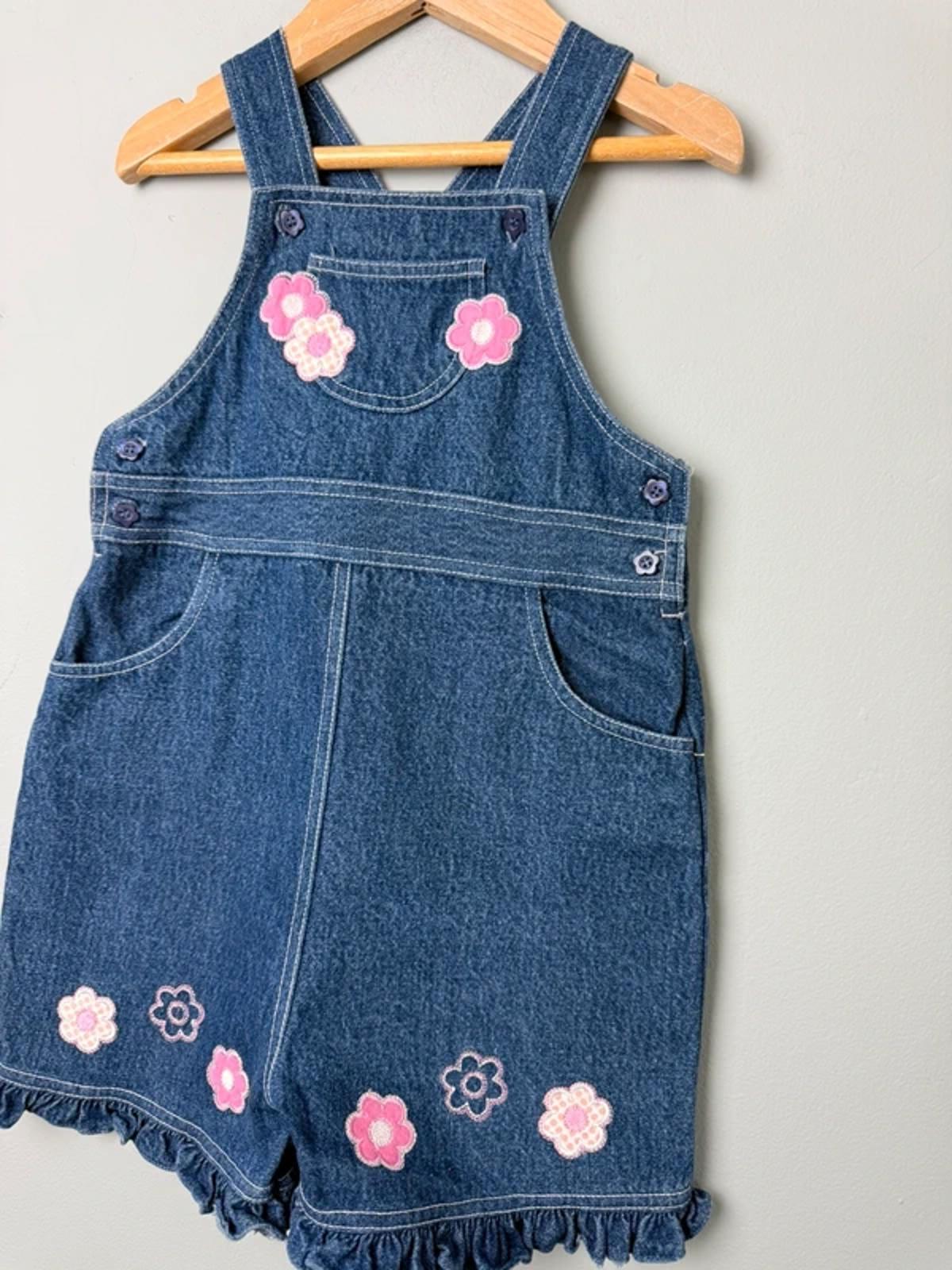 Vintage Y2K Girls Denim Short Floral Dungarees Girls 3 - 4 Years - Discounted high street clothing for children, ladies and men including everyday wear and seasonal styles. UK online